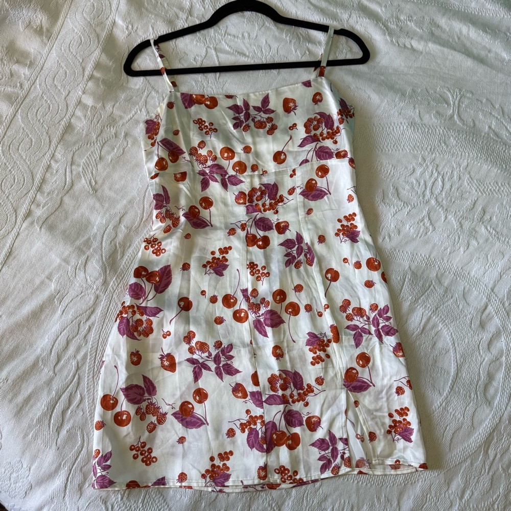Reformation Jasmin Dress 100% Silk Cherry Print Slip Party Spring Summer Leaves